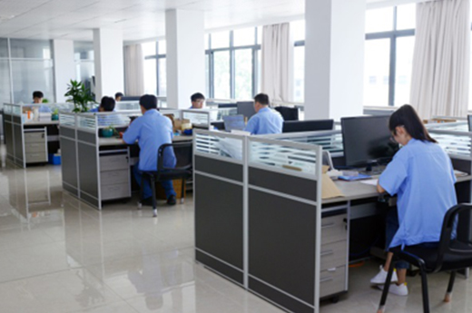 國信(xin)公司辦公(gong)室一角