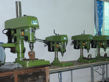 葉輪(lun)盒打孔車(chē)間