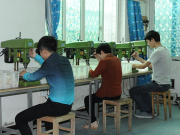 葉(ye)輪盒打孔車間